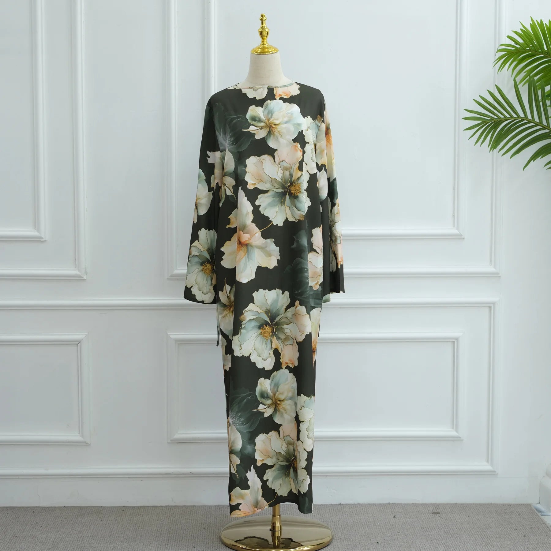 Printed Modest Bell-sleeve Dress with Back Waist Tie for Muslim Women Elegant Dubai Abaya Islamic Holiday Outfit New Turkey Robe